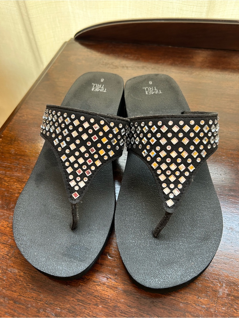Time and Tru Size 8 Black Rhinestone Thong Sandals Flip Flops Very Good Shape